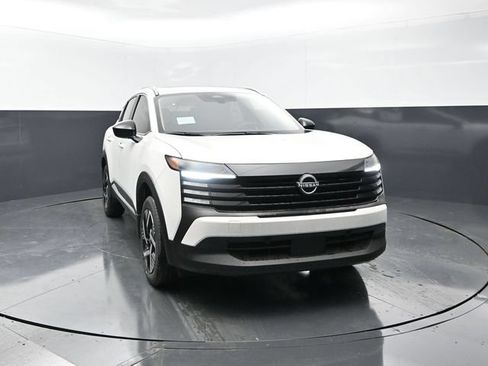 New 2026 Nissan Kicks SV w/ SV Premium Package AWD/4WD image 5