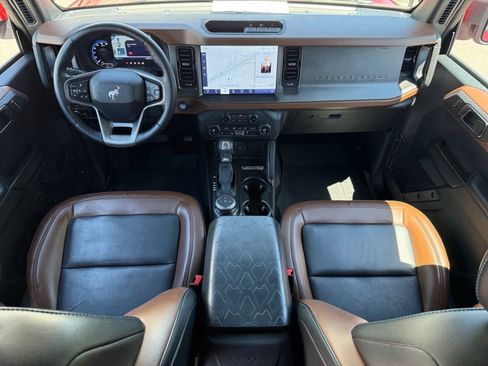 Used 2024 Ford Bronco Outer Banks AWD/4WD image 12