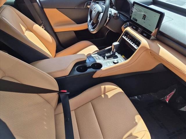 Used 2026 Lexus IS 350 F Sport w/ Accessory Package Z1 RWD image 21