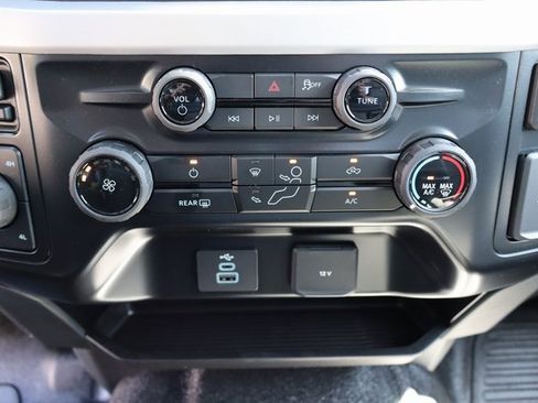 New 2025 Ford F350 XLT w/ FX4 Off-Road Package image 9