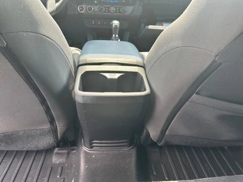 Used 2017 Toyota Tacoma TRD Sport w/ Premium & Technology Package AWD/4WD image 40