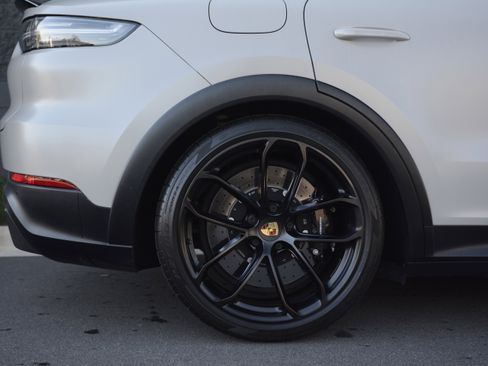 Certified 2022 Porsche Cayenne Turbo GT image 44