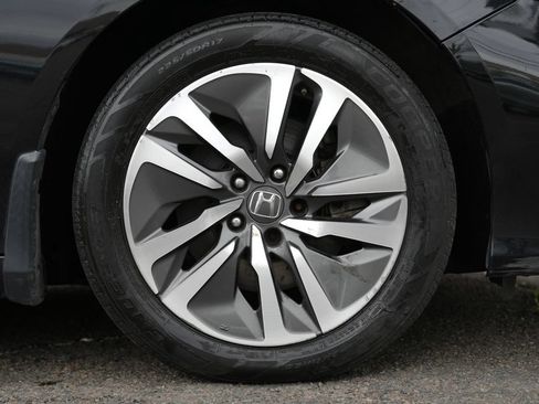 Used 2018 Honda Accord EX image 12