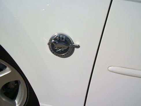 Used 2004 Ford Mustang Deluxe Convertible image 20