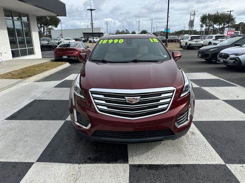 Used 2018 Cadillac XT5 Premium Luxury image 2