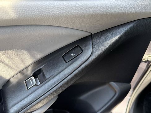 Used 2018 Honda Accord Touring image 18