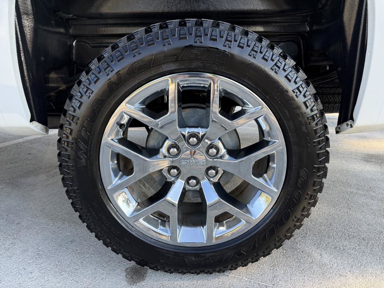 Used 2010 GMC Sierra 1500 SLE w/ Texas Edition RWD image 33