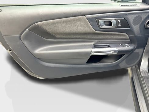 Used 2025 Ford Mustang Coupe image 30