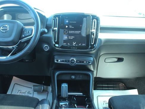 Used 2021 Volvo XC40 T5 R-Design w/ Advanced Package AWD/4WD image 18