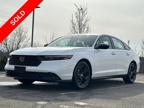 Used 2025 Honda Accord SE image 28