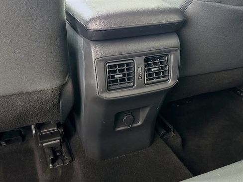 Used 2023 Toyota RAV4 LE AWD/4WD image 25