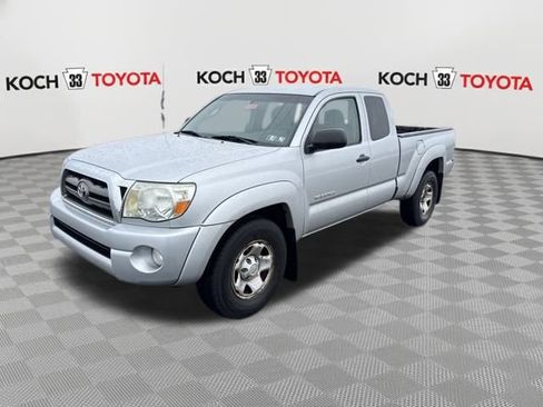 Used 2010 Toyota Tacoma 4x4 Access Cab V6 image 3
