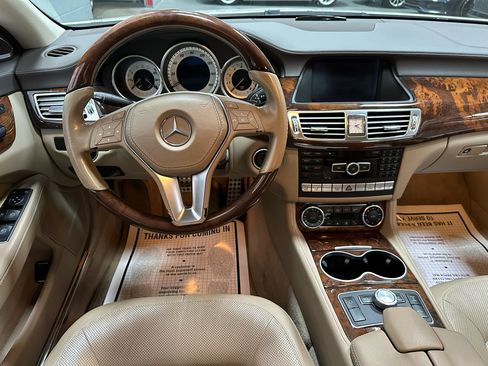 Used 2012 Mercedes-Benz CLS 550 4MATIC image 17