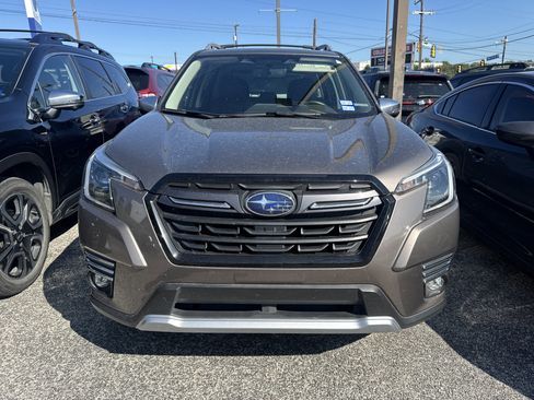 Certified 2023 Subaru Forester Touring w/ Popular Package #3 AWD/4WD image 2