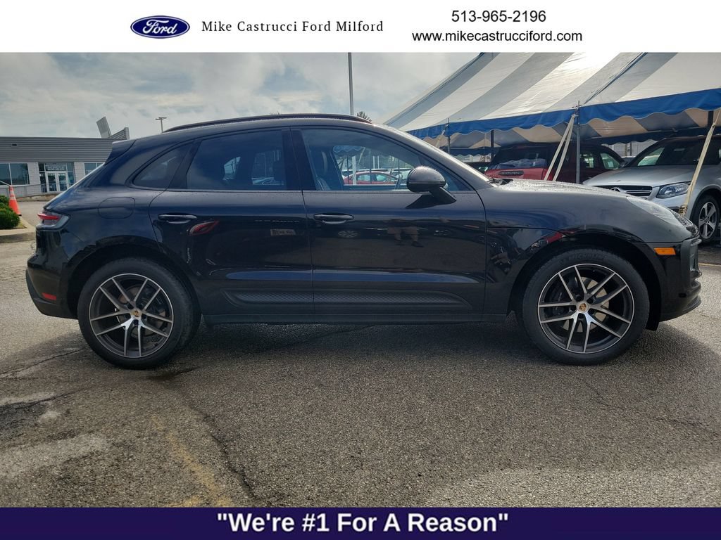 Used 2024 Porsche Macan AWD/4WD image 6