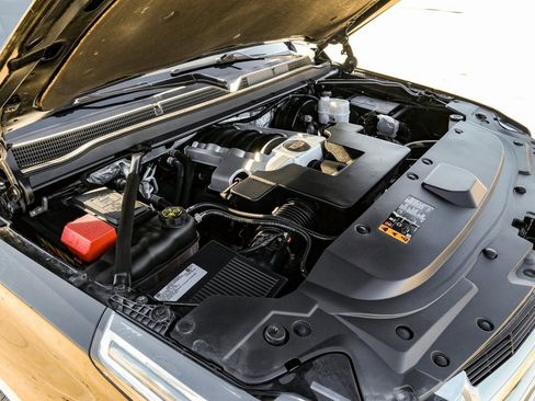 Used 2018 Cadillac Escalade Luxury image 54