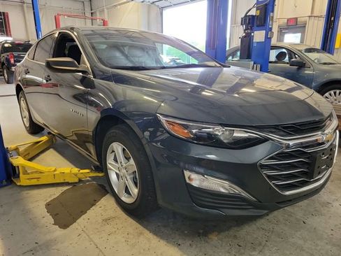 Used 2020 Chevrolet Malibu LS FWD image 1