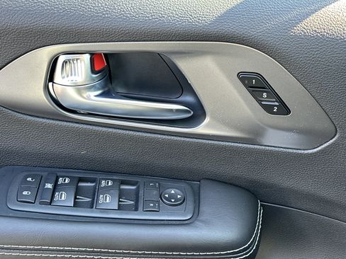 New 2026 Chrysler Pacifica Select w/ S Appearance Package FWD image 13