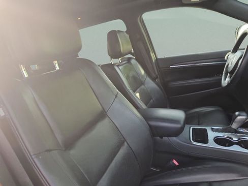 Used 2019 Jeep Grand Cherokee Limited w/ Luxury Group II RWD image 28