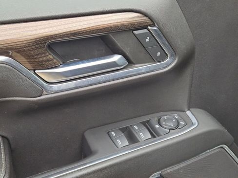 Used 2024 Chevrolet Silverado 1500 LT image 18