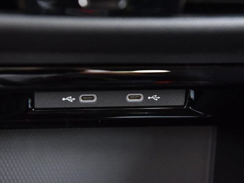 New 2026 Volkswagen GTI SE FWD image 17
