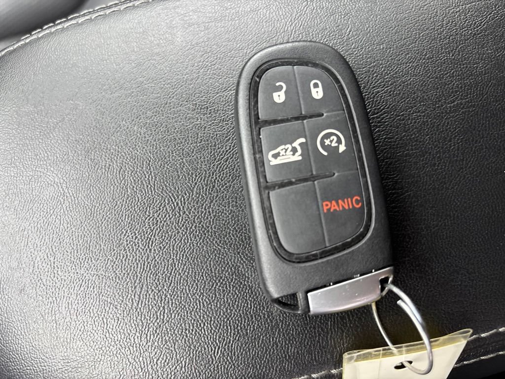 Used 2023 Jeep Cherokee Altitude Lux AWD/4WD image 31