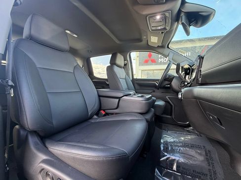 Used 2026 GMC Sierra 1500 SLT AWD/4WD image 27