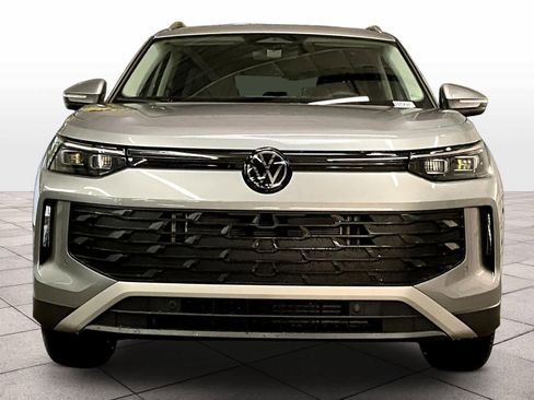 New 2026 Volkswagen Tiguan SE image 5