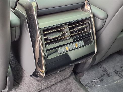 Used 2024 Land Rover Range Rover Sport Dynamic SE image 14