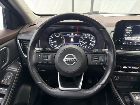 Used 2021 Nissan Rogue SL w/ Premium Package image 27