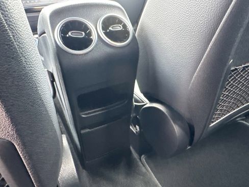 New 2025 Mercedes-Benz GLB 250 250 4MATIC SUV image 14