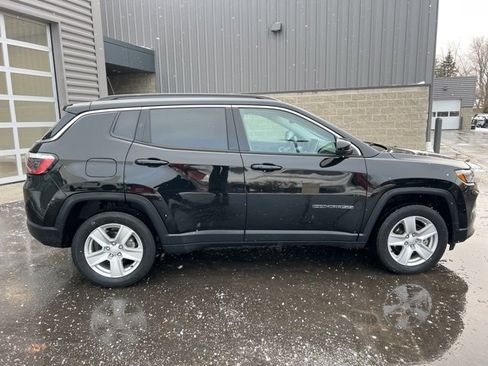 Used 2022 Jeep Compass Latitude w/ Convenience Group image 4