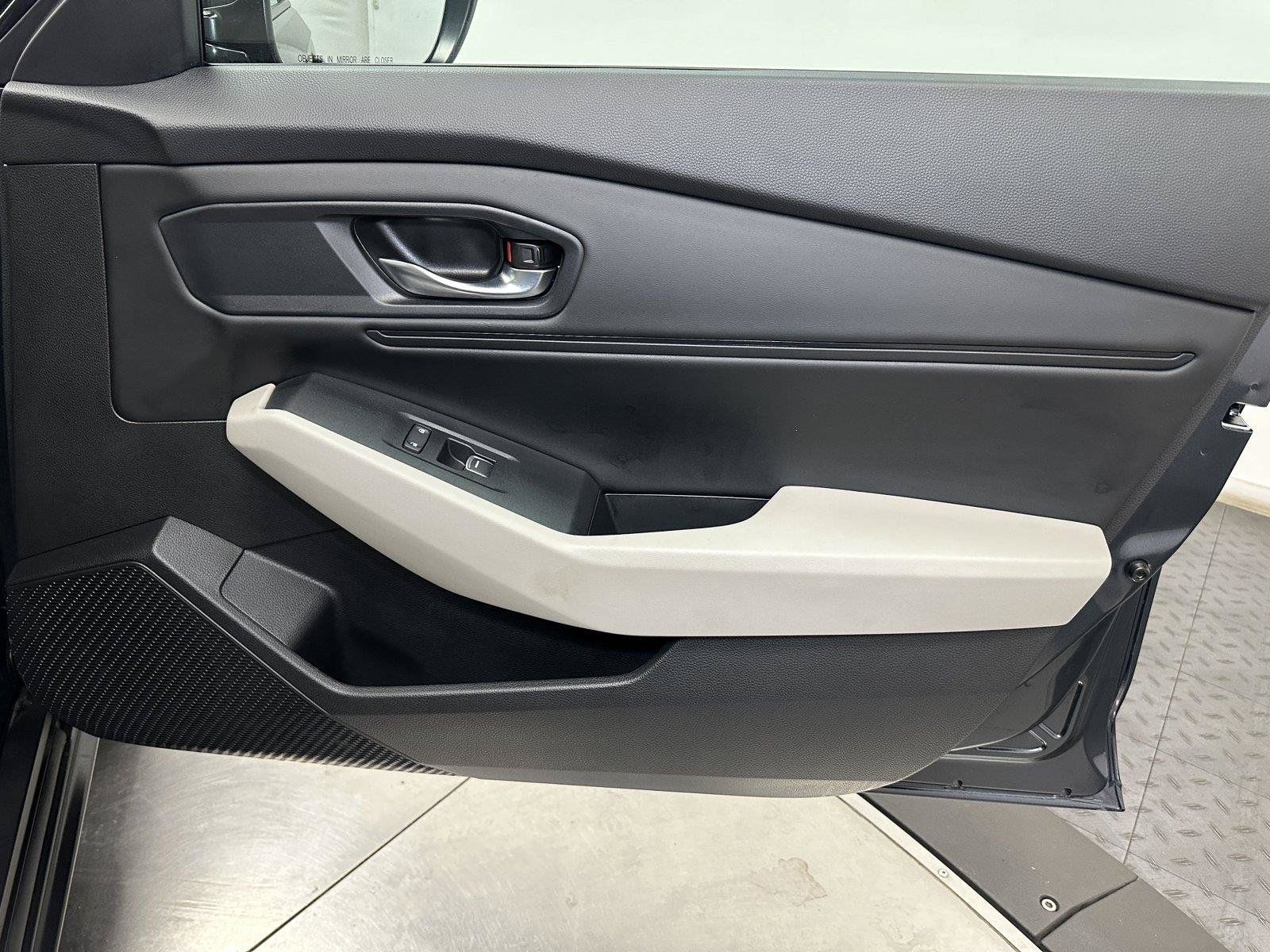 Certified 2023 Honda Accord EX image 37