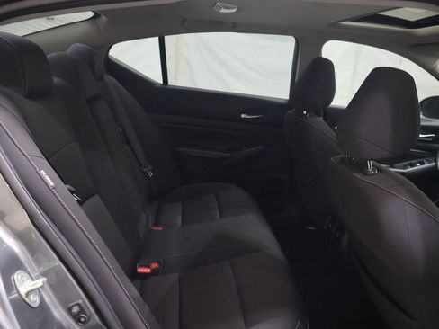 Used 2019 Nissan Altima 2.5 SV FWD image 13