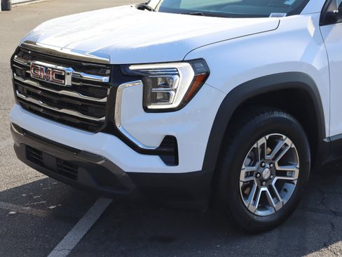 Used 2025 GMC Terrain Elevation AWD/4WD image 6
