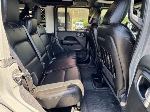 Used 2021 Jeep Wrangler Unlimited Rubicon w/ Uconnect 4C Nav & Sound Group AWD/4WD image 26