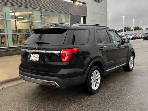 Used 2016 Ford Explorer XLT w/ Equipment Group 202A FWD image 38