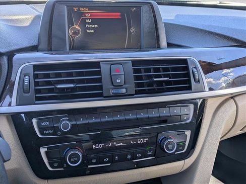 Used 2017 BMW 320i Sedan image 14