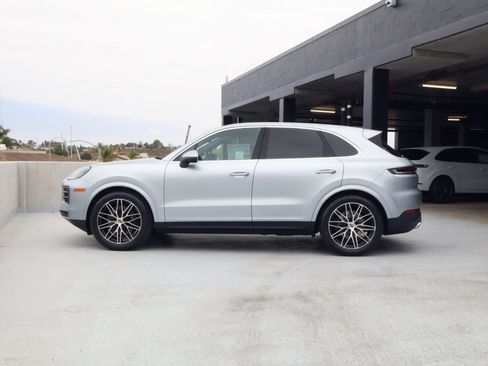 New 2026 Porsche Cayenne AWD/4WD image 2