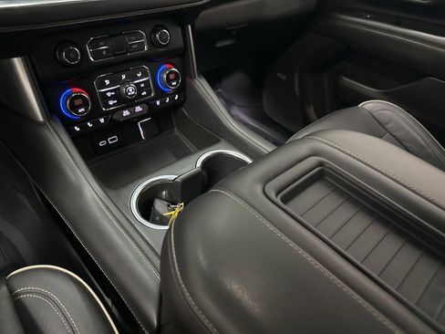 Used 2021 Chevrolet Tahoe Premier w/ Premium Package image 44