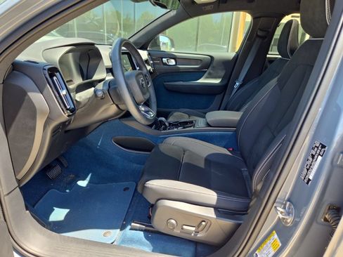 Used 2023 Volvo C40 P8 Recharge Ultimate AWD/4WD image 11