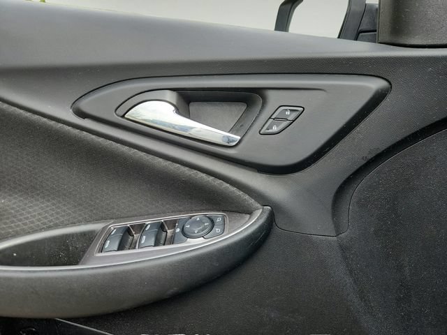 Used 2022 Chevrolet Malibu LT FWD image 17
