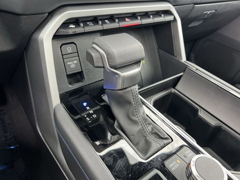 Used 2024 Toyota Tundra Platinum image 22