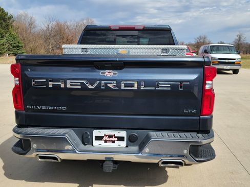 Used 2022 Chevrolet Silverado 1500 LTZ image 6