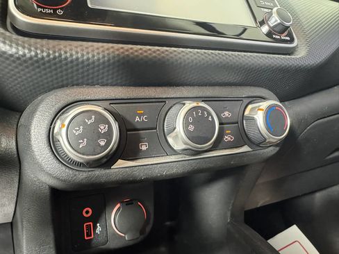 Used 2021 Nissan Kicks S FWD image 21