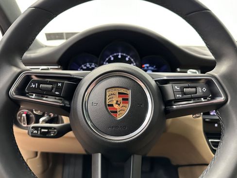 Certified 2026 Porsche Macan AWD/4WD image 25