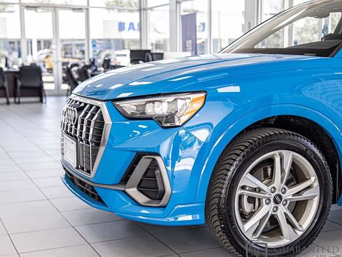 Used 2021 Audi Q3 2.0T Premium w/ Convenience Package AWD/4WD image 22