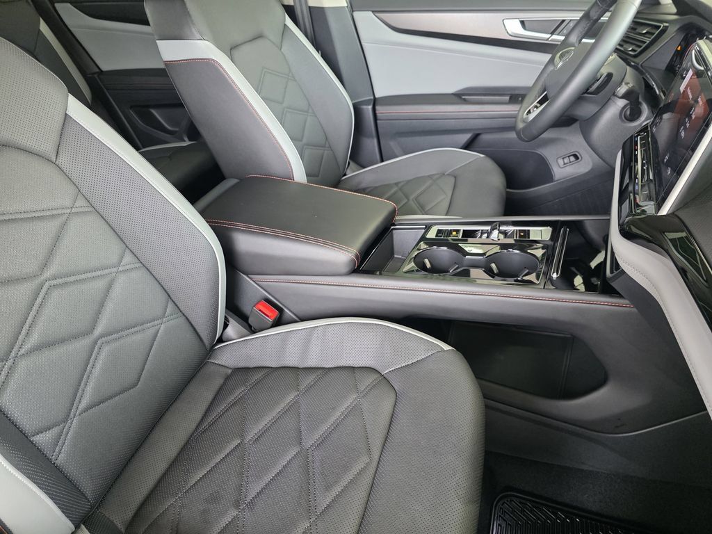New 2026 Volkswagen Atlas Peak Edition AWD/4WD image 13
