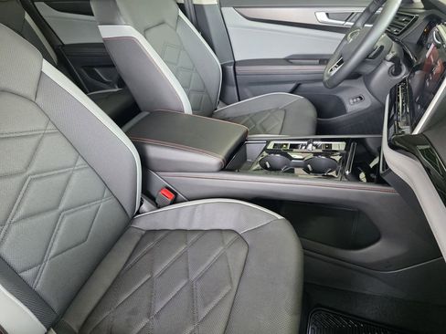 New 2026 Volkswagen Atlas Peak Edition AWD/4WD image 13