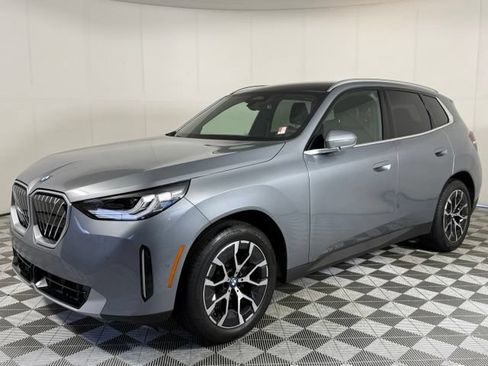 Used 2025 BMW X3 xDrive30i w/ Convenience Package AWD/4WD image 2